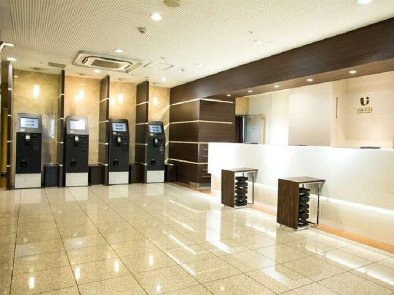 Via Inn Shin Osaka West Экстерьер фото