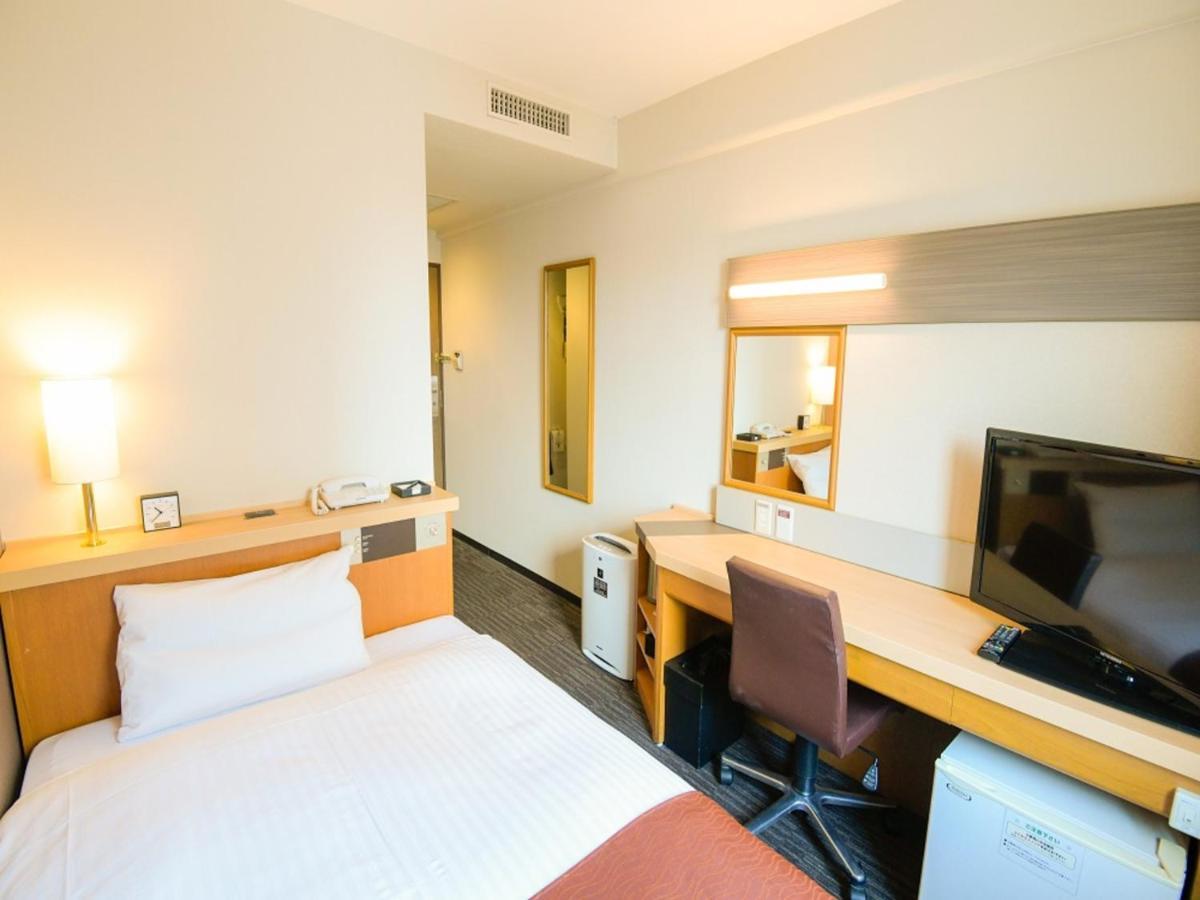 Via Inn Shin Osaka West Экстерьер фото