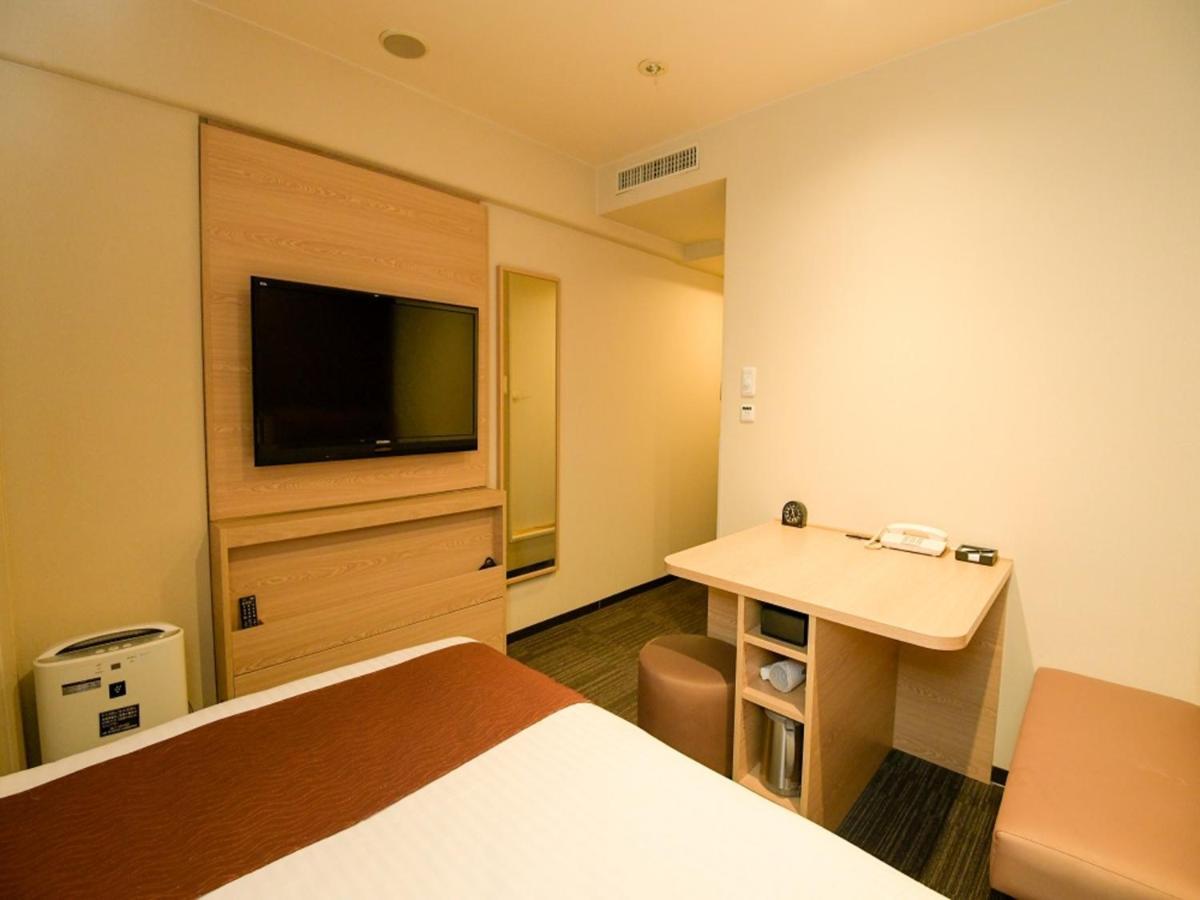 Via Inn Shin Osaka West Экстерьер фото