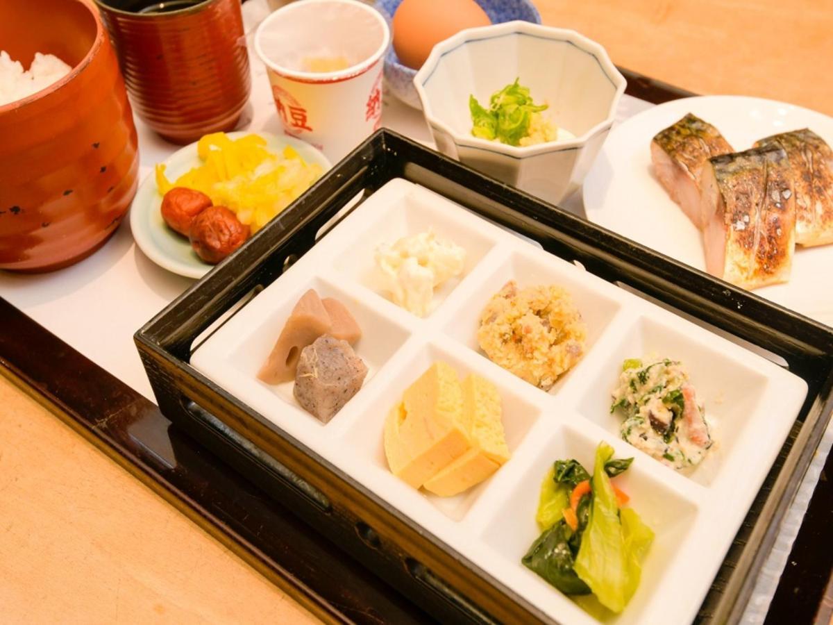 Via Inn Shin Osaka West Экстерьер фото