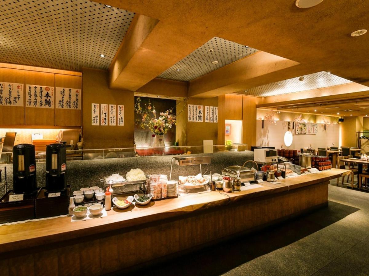 Via Inn Shin Osaka West Экстерьер фото